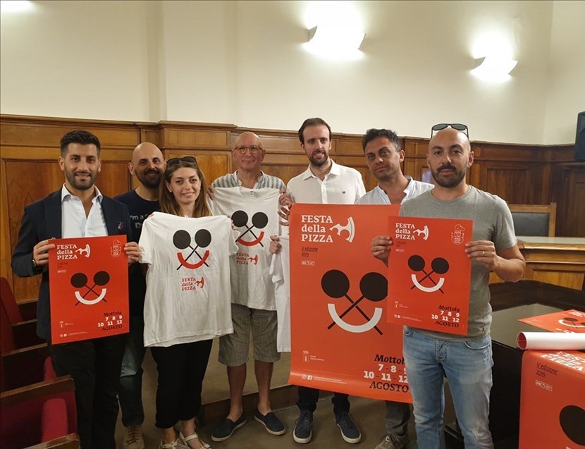 Gli organizzatori della "Festa della Pizza" Gli organizzatori della "Festa della Pizza"