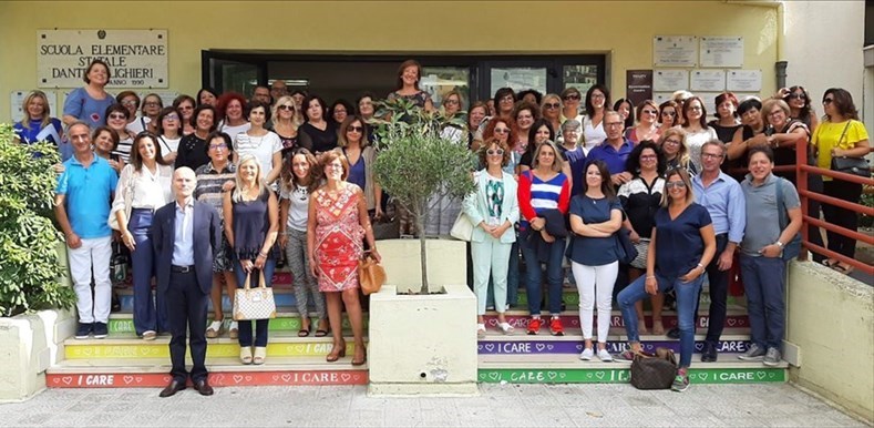 Il corpo docente e il dirigente dell Il corpo docente e il dirigente dell
