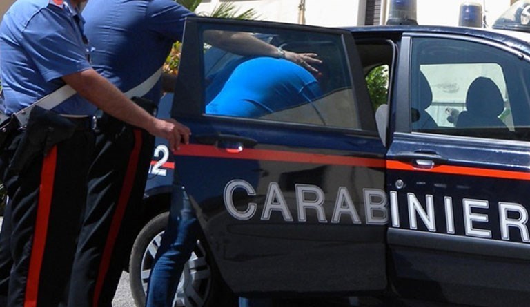 Arresto carabinieri - Foto di repertorio Arresto carabinieri - Foto di repertorio