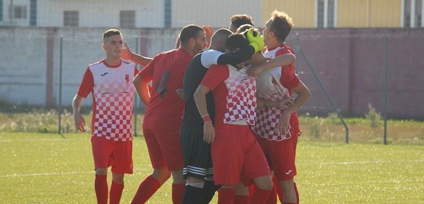 Ginosa ko, al Castellaneta il "Derby delle Gravine"