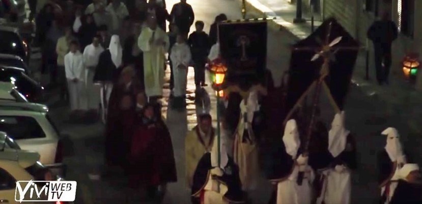 Anche quest'anno a Castellaneta la processione per le anime del purgatorio