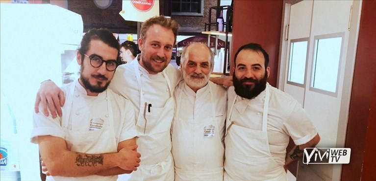 Da sinistra: Vincenzo Castronuovo, Rob Roy Cameron, Corrado Assenza e Cosimo Castronuovo Da sinistra: Vincenzo Castronuovo, Rob Roy Cameron, Corrado Assenza e Cosimo Castronuovo