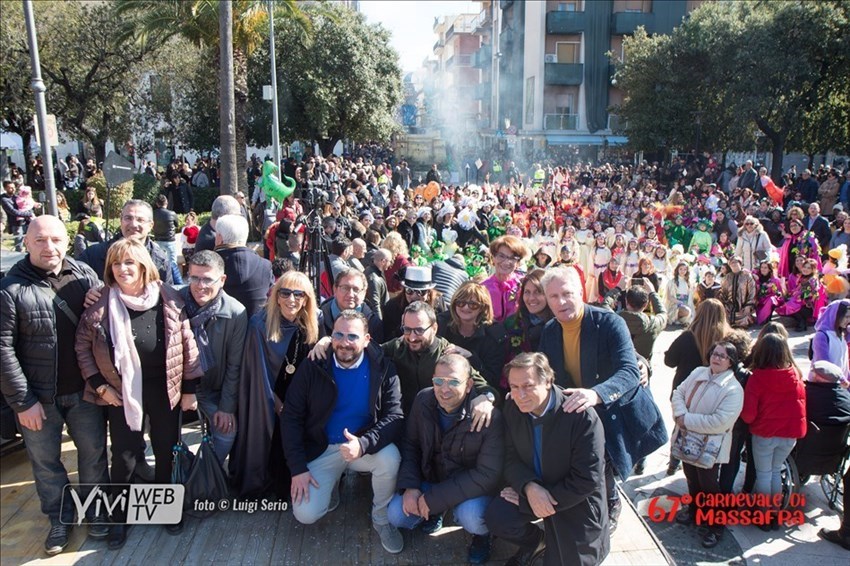 Sfilata degli istituti comprensivi e gruppi allegorici - 67° Carnevale di Massafra