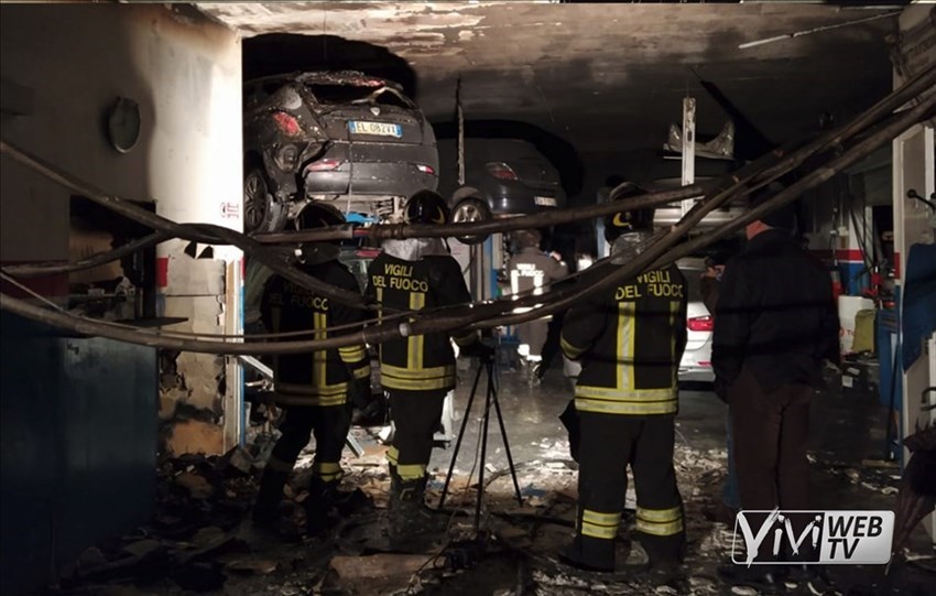 Officina Pinto poco dopo l'incendio