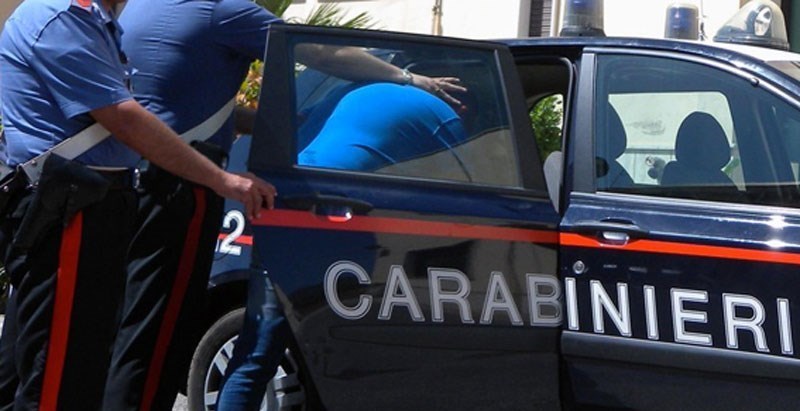 Arresto carabinieri - Foto di repertorio Arresto carabinieri - Foto di repertorio