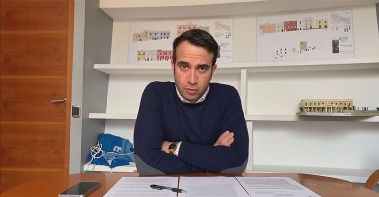 Il sindaco di Castellaneta Giovanni Gugliotti Il sindaco di Castellaneta Giovanni Gugliotti