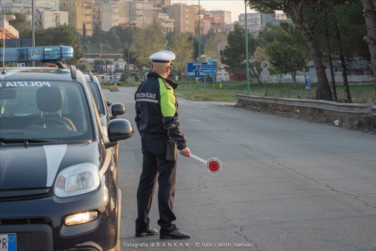 Pasquetta blindata a Mottola, tra posti di blocco e contagi in calo