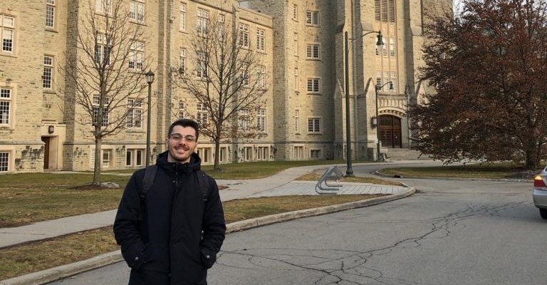 Dal Canada a Massafra: odissea a lieto fine per uno studente