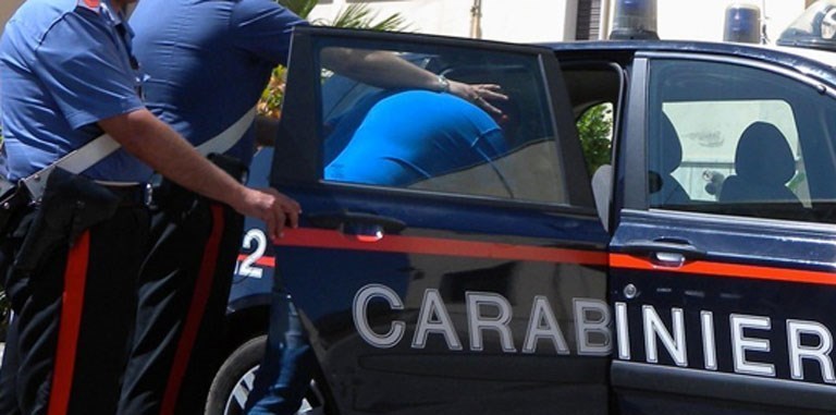 Arresto carabinieri - Foto di repertorio Arresto carabinieri - Foto di repertorio