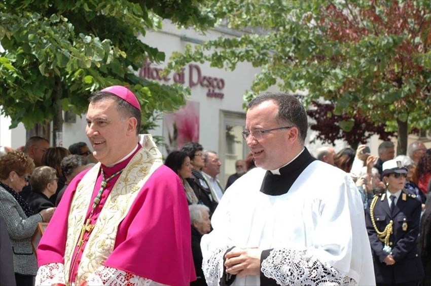 Don Oronzo Marraffa con il vescovo Claudio Maniago