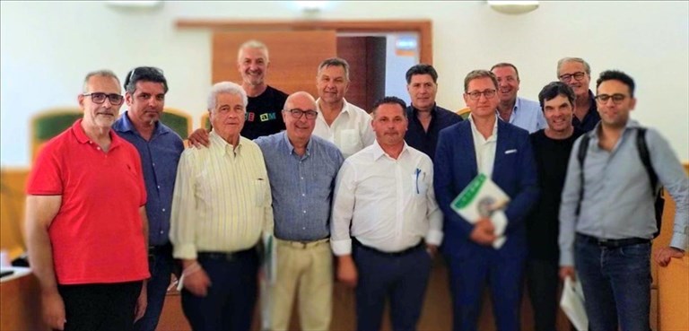 Il Consiglio di Amministrazione della Società Consortile del "Gal Luoghi del Mito e delle Gravine" Il Consiglio di Amministrazione della Società Consortile del "Gal Luoghi del Mito e delle Gravine"