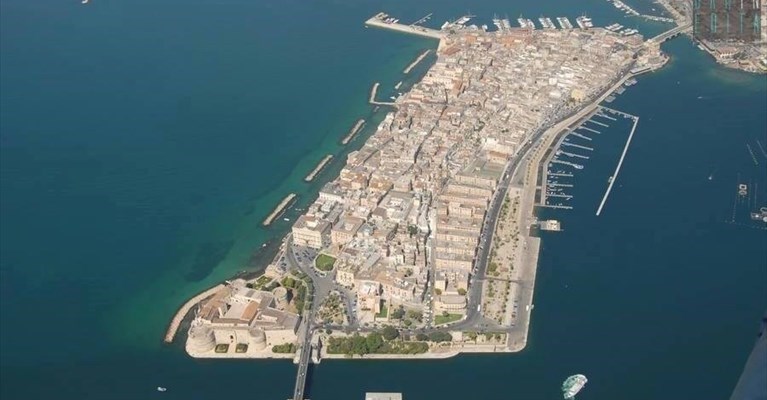 Isola Madre di Taranto Isola Madre di Taranto