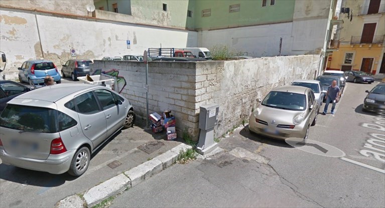 Il muro perimetrale dell Il muro perimetrale dell