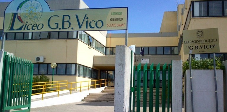 Il liceo Vico di Laterza Il liceo Vico di Laterza