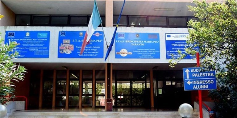 Istituto superiore "Principessa Maria Pia" di Taranto Istituto superiore "Principessa Maria Pia" di Taranto