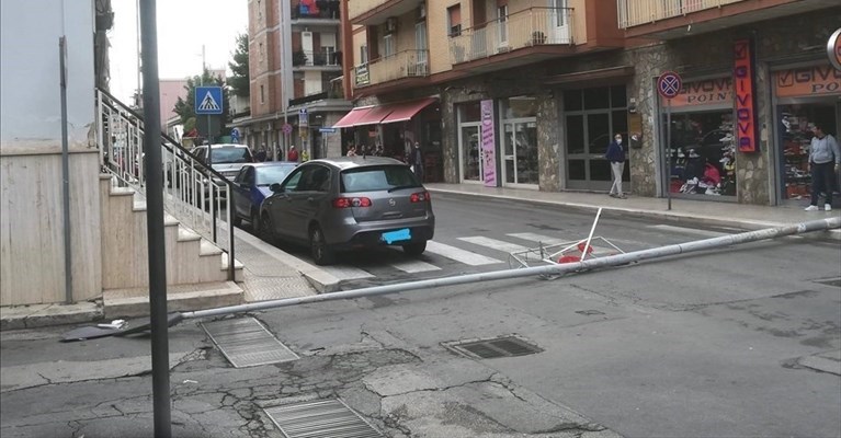 Palo della pubblicazione illuminazione