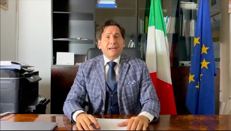 Il sindaco di Laterza Franco Frigiola Il sindaco di Laterza Franco Frigiola