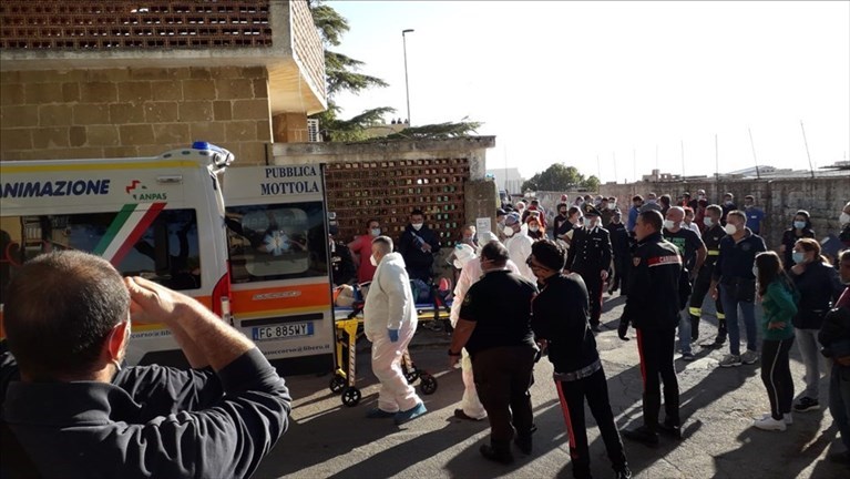 Gli attimi del salvataggio Gli attimi del salvataggio