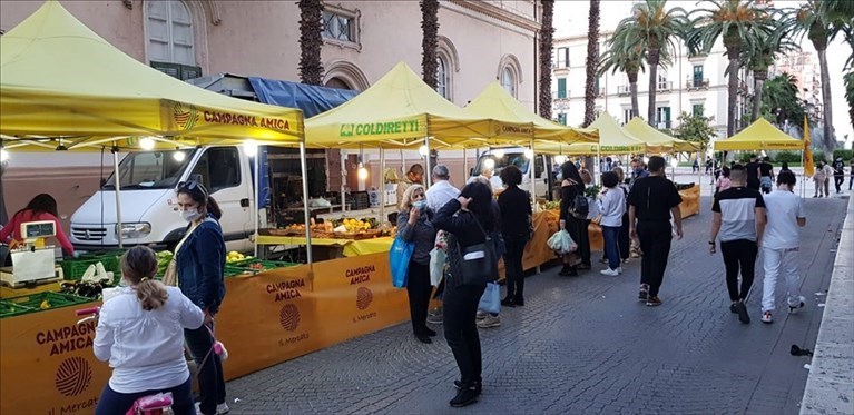 Il mercato Campagna Amica di via Mignogna Il mercato Campagna Amica di via Mignogna