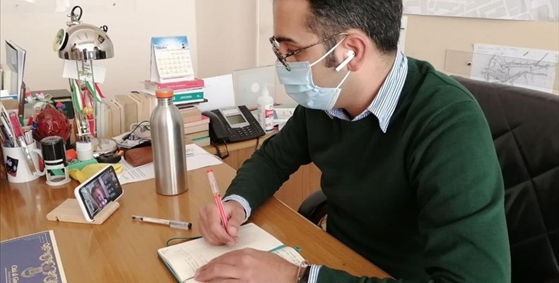 Il sindaco di Ginosa durante la Conferenza dei Servizi Il sindaco di Ginosa durante la Conferenza dei Servizi