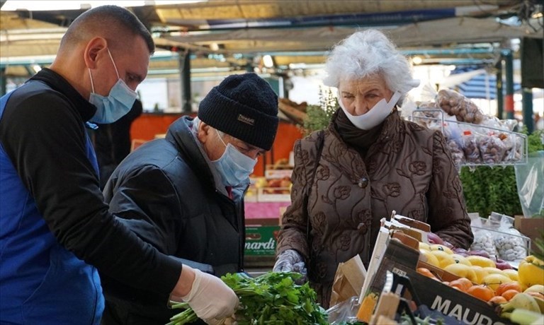Mercato settimanale Mercato settimanale