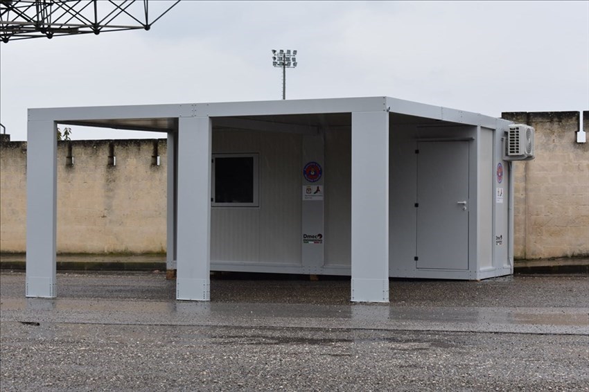 Tenda container con modalità "Drive Through" a Laterza