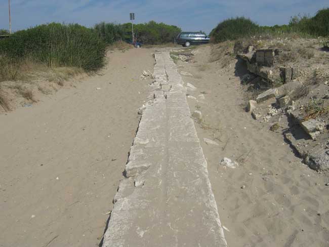 DISCESA AL MARE PERICOLOSA? CI PENSANO I CITTADINI