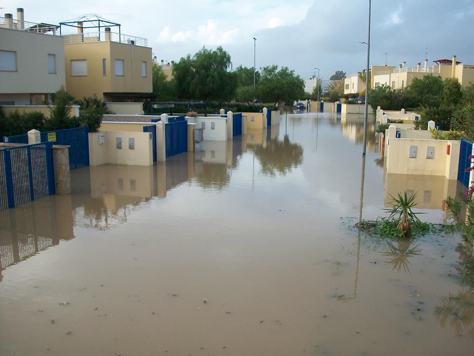 ALLUVIONE A CASTELLANETA MARINA, CASE IN PERICOLO