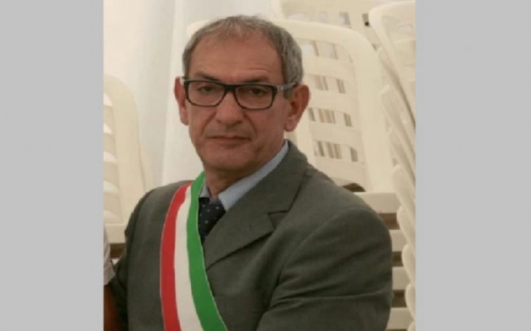 UN SINDACO...FUORI DAL COMUNE: PEPPINO RIZZI CE L UN SINDACO...FUORI DAL COMUNE: PEPPINO RIZZI CE L