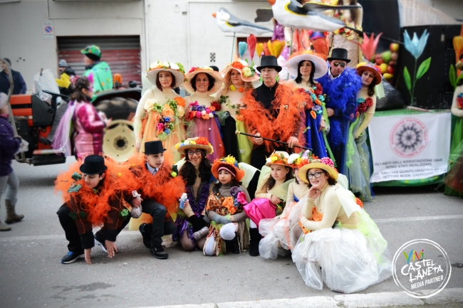 IL CARNEVALE DI CASTELLANETA CON L IL CARNEVALE DI CASTELLANETA CON L