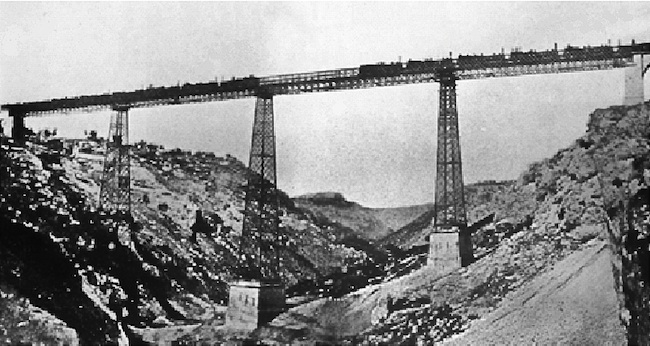 LA CURIOSA STORIA DI UN PONTE LA CURIOSA STORIA DI UN PONTE