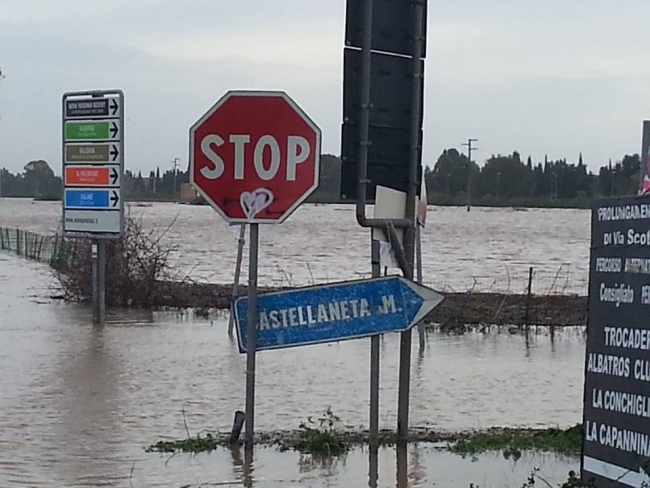 ALLUVIONE A CASTELLANETA MARINA, CASE IN PERICOLO ALLUVIONE A CASTELLANETA MARINA, CASE IN PERICOLO