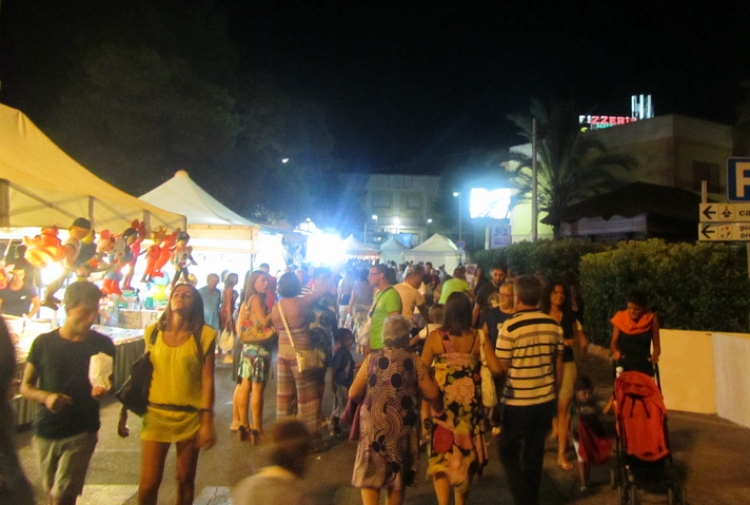 CASTELLANETA MARINA, IL MERCATO DELLA TERRA SI SPOSTA IN PIAZZA KENNEDY