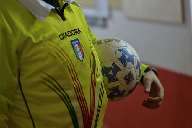 CALCIO A 5: JONNY FROG, GARA SOSPESA PER RISSA