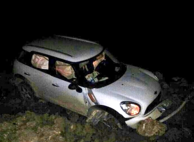 AUTO DISTRUTTA E SOSPIRO DI SOLLIEVO. MA OCCHIO ALLA STRADA