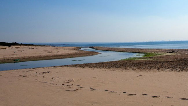 IL FIUME LATO E LE SALINE: DUE ILLUSTRI SCONOSCIUTI IL FIUME LATO E LE SALINE: DUE ILLUSTRI SCONOSCIUTI