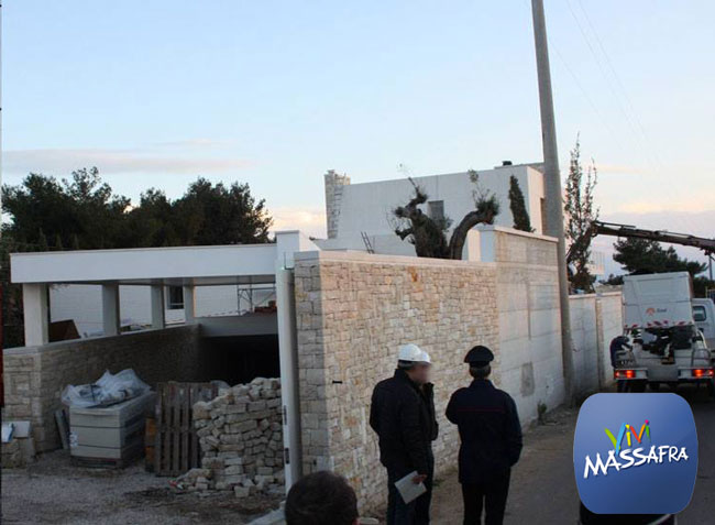 TRAGEDIA A MASSAFRA, OPERAIO MUORE FOLGORATO TRAGEDIA A MASSAFRA, OPERAIO MUORE FOLGORATO