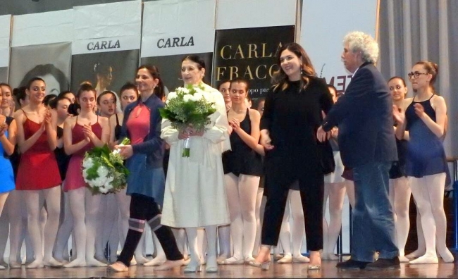 MILENA DI NARDO AL FIANCO DELLA GRANDE ETOILE CARLA FRACCI MILENA DI NARDO AL FIANCO DELLA GRANDE ETOILE CARLA FRACCI