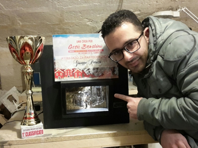 GIUSEPPE PETRUZZI VINCE IL CONCORSO UNA CASA PER GESÙ BAMBINO GIUSEPPE PETRUZZI VINCE IL CONCORSO UNA CASA PER GESÙ BAMBINO