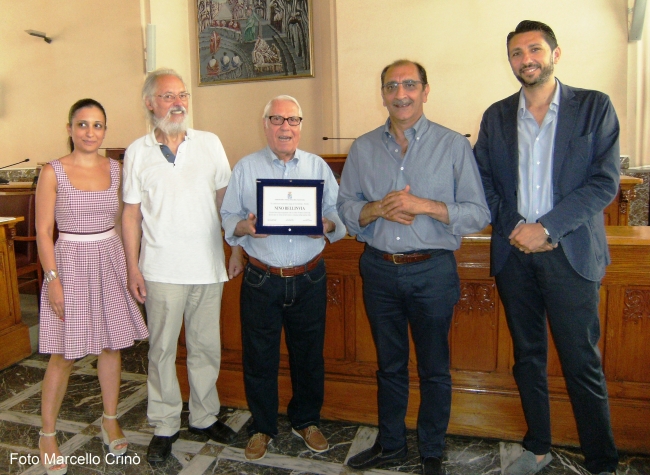 L’AUTORE E GIORNALISTA NINO BELLINVIA RICEVE ALCUNI PREMI IN SICILIA L’AUTORE E GIORNALISTA NINO BELLINVIA RICEVE ALCUNI PREMI IN SICILIA