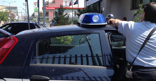 TARANTO: ATTENTI AL PARCHEGGIO IN DOPPIA FILA