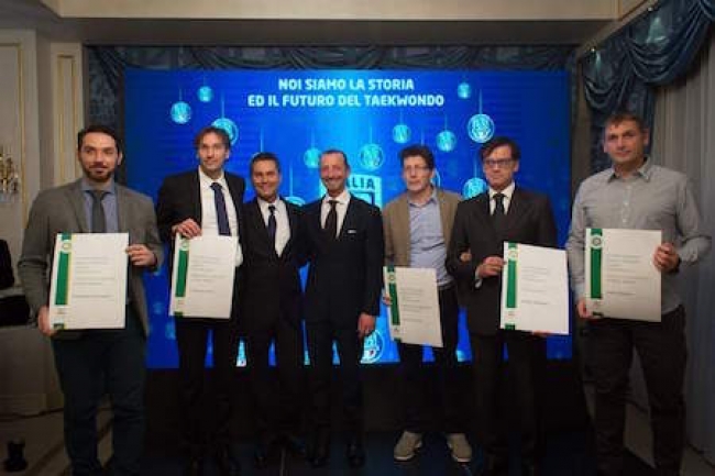 BENEMERENZA AL M° TOMMASO PETRELLI AI FESTEGGIAMENTI PER IL 50° ANNIVERSARIO DEL TAEKWONDO IN ITALIA