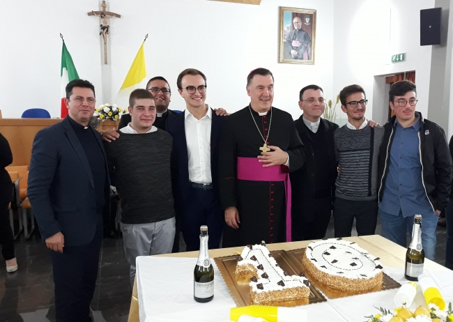 I DIECI ANNI DELLA RIAPERTURA DEL SEMINARIO MINORE DIOCESANO I DIECI ANNI DELLA RIAPERTURA DEL SEMINARIO MINORE DIOCESANO