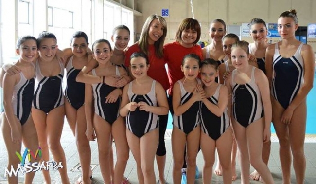 BUONA LA PRIMA PER LE RAGAZZE DEL NUOTO SINCRONIZZATO DELL'ALBATROS SPORTING CLUB