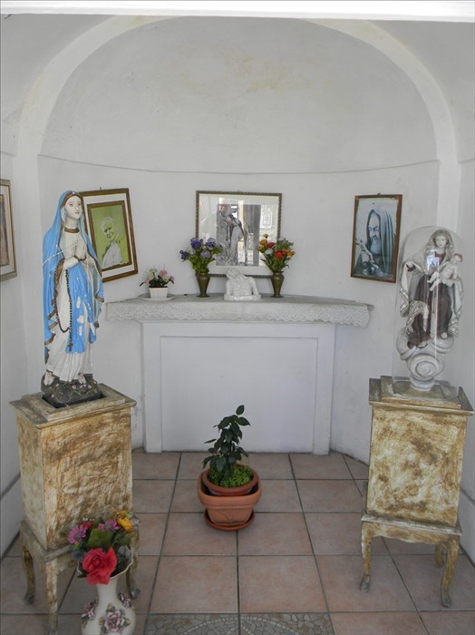 cappella dedicata a Santa Maria della Luce - interno