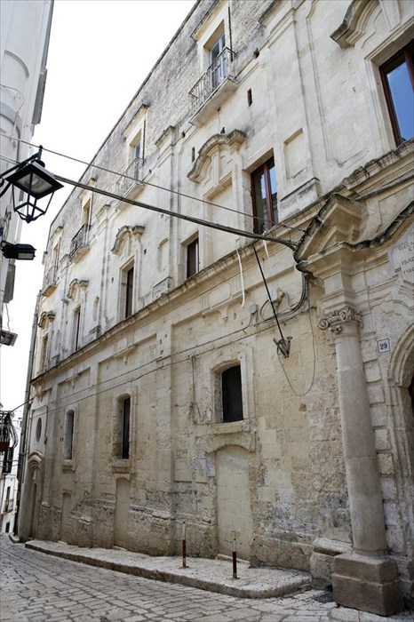 Ex convento di San Domenico, sede della scuola media privata Opera Francesco Vivona