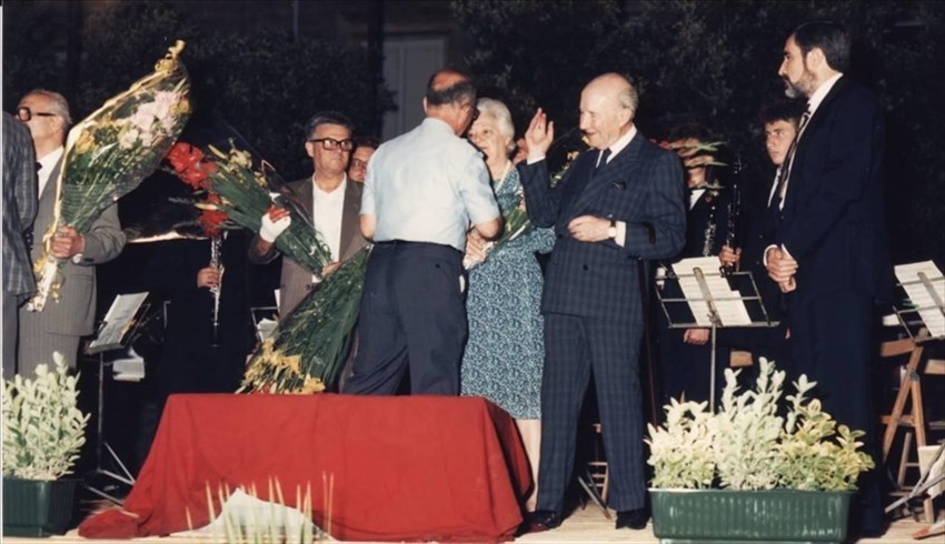 La cittadinanza onoraria a Dino Milella nel 1987