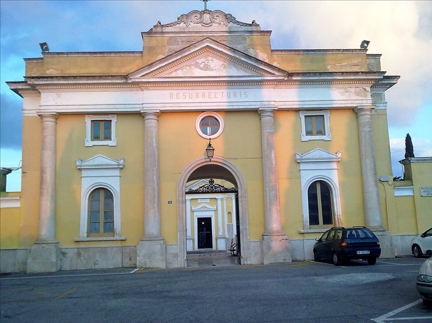 Ingresso cimitero di Castellaneta