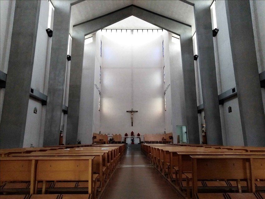 Interno della chiesa Cuore Immacolato di Maria.