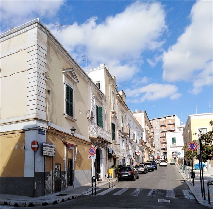 Castellaneta, Via regina Margherita